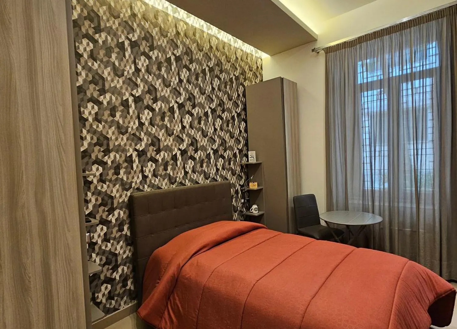 Wanda Bed&Breakfast Naples 2*,  Italy
